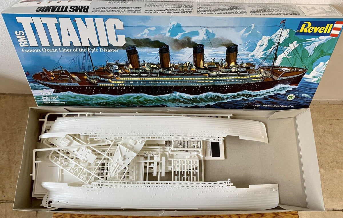 Maquette à monter Revell RMS Titanic 1:570 - sachet ouvert - Semble complète