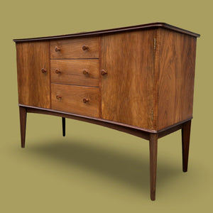 Stunning Mid Century Compact 4ft 6” Walnut Sideboard Gimson And Slater Vesper