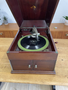 HMV Gramophone Mahogany Table Top model 109 c1920s GWO Exhibition Sound Box