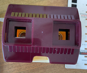 Vintage Boxed Stereoclic Junior Viewer with 3 Cards.