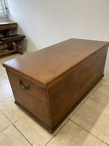 Large Victorian Camphor Wood Blanket Box Chest Trunk Coffee Table