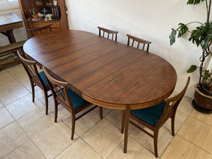 Large MCM Round Danish Rosewood Extending Dining Table Niels Koefoed Hornslet