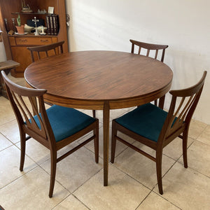 Large MCM Round Danish Rosewood Extending Dining Table Niels Koefoed Hornslet