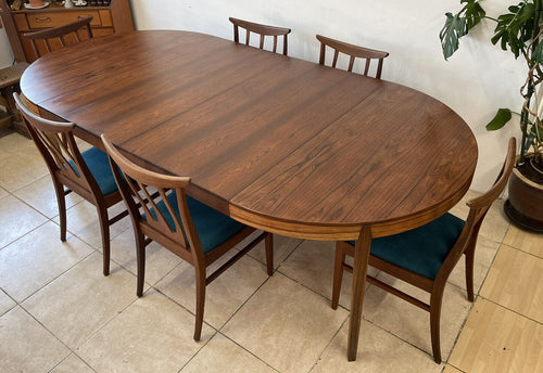 Large MCM Round Danish Rosewood Extending Dining Table Niels Koefoed Hornslet