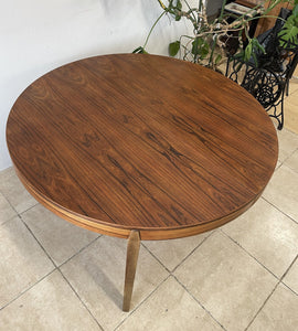 Large MCM Round Danish Rosewood Extending Dining Table Niels Koefoed Hornslet