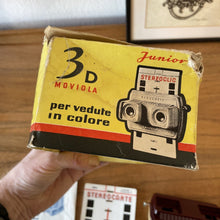 Load image into Gallery viewer, Vintage Boxed Stereoclic Junior Viewer with 3 Cards.