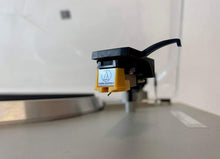Load image into Gallery viewer, Grundig PS-2500 Turntable Automatic Belt Drive Turntable Audio Technica Cart 80s
