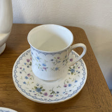 Load image into Gallery viewer, Paragon Royal China Florabella Pattern Part Coffee set Cups Saucers Pot