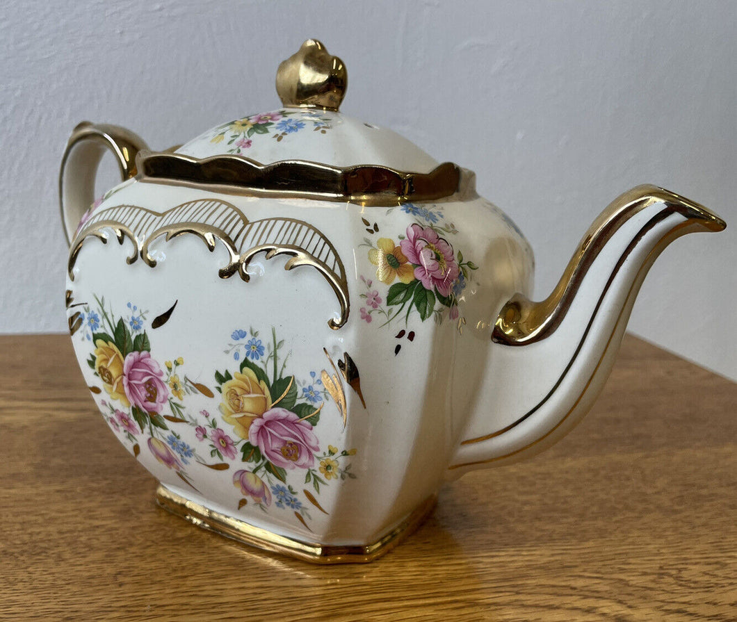 Pink Cube Sadler Tea Pot, Full 4 Cup Capacity, Cubed Teapot 18240 – The  Vintage Teacup