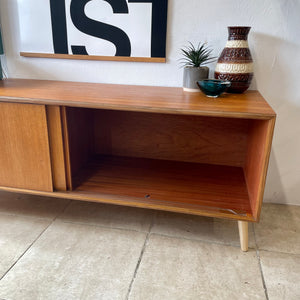 Mid Century Retro G Plan “Form Five” Teak Sideboard Media Unit On Tapered Legs.