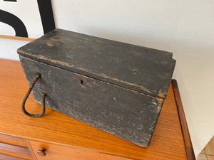 Vintage Wooden Pine Ammo Box Chest With Rope Handle.