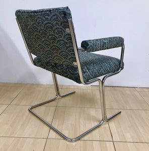 Vintage Mid Century/Art Deco Tubular Chrome Lounge Chair.