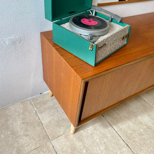 Mid Century Retro G Plan “Form Five” Teak Sideboard Media Unit On Tapered Legs.