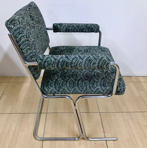 Vintage Mid Century/Art Deco Tubular Chrome Lounge Chair.